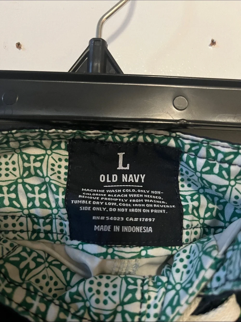 Old Navy Green Geometric Swim Board Shorts with Navy Trim L
